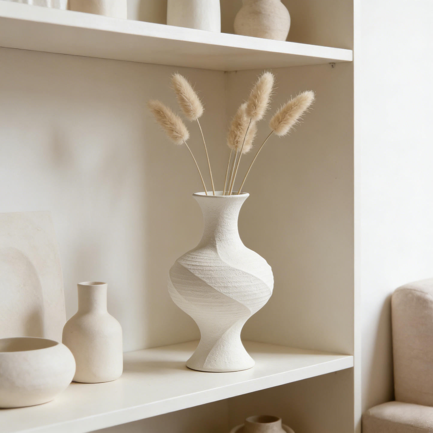 Minimalist Plain Spiral Art Vase